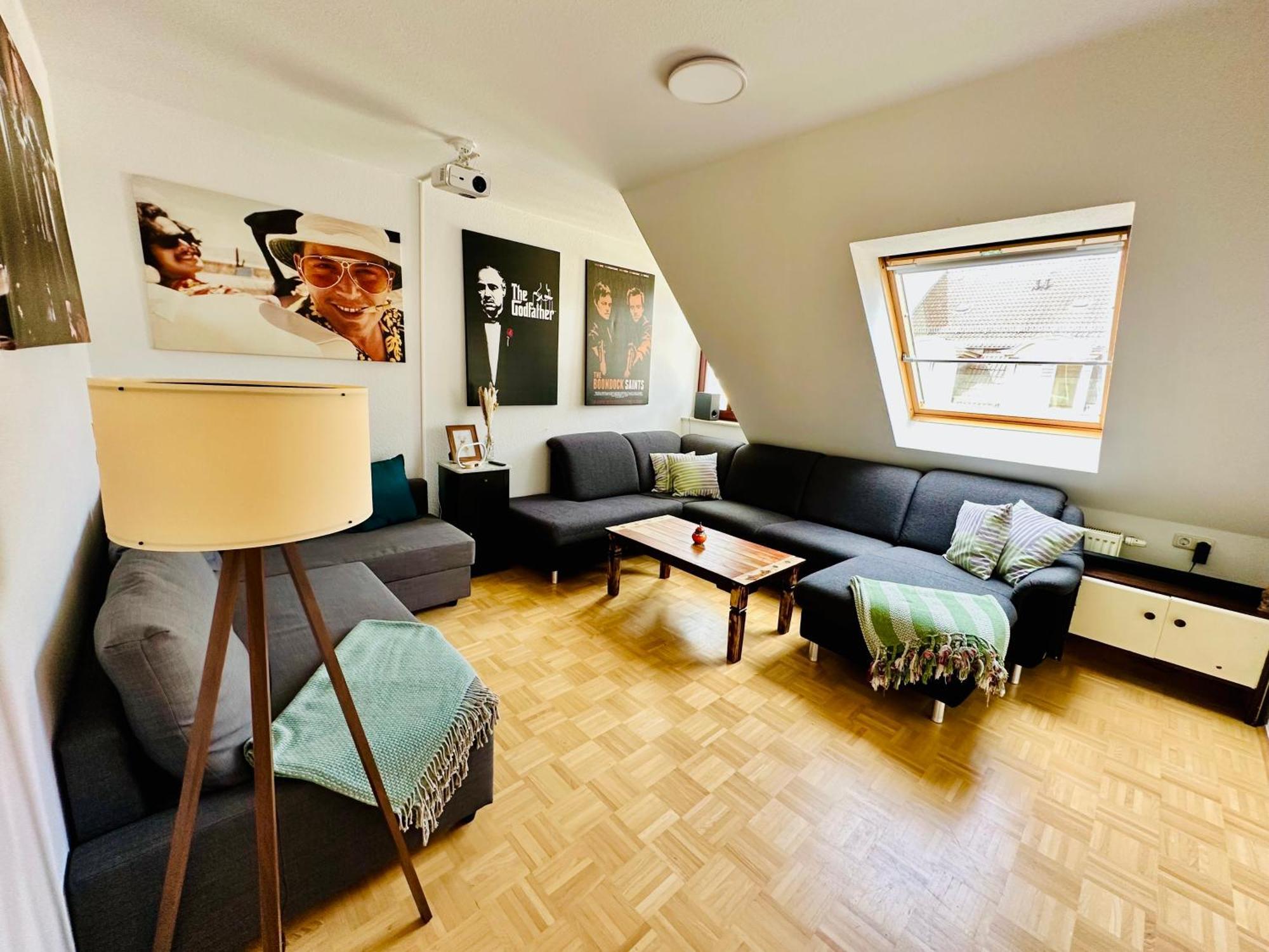 Massive Karli Loft - Over 130 Meters Floor Space - Home Theater Room - 4 Private Sleeping Areas - Best Location In Lipcse Kültér fotó