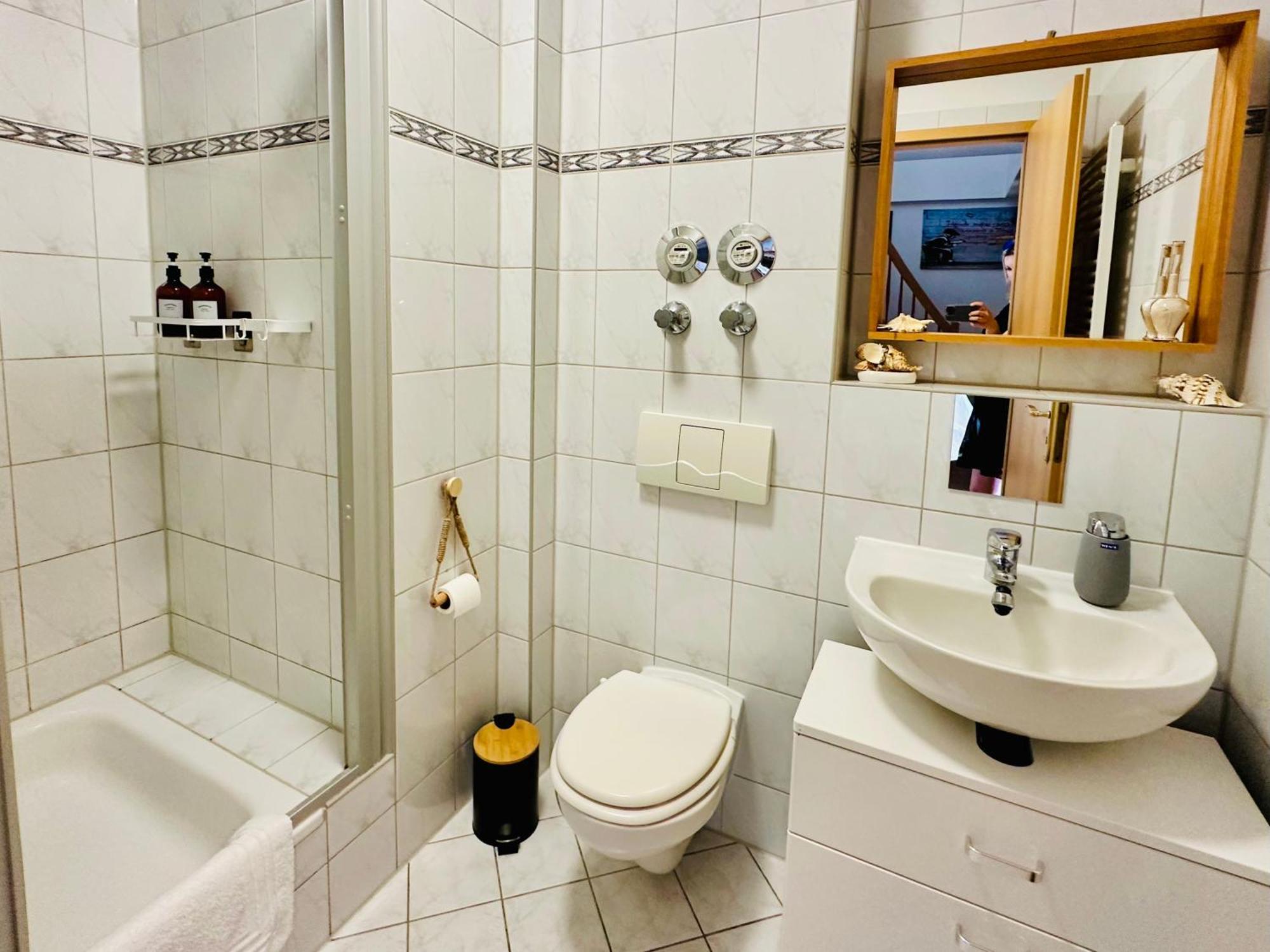 Massive Karli Loft - Over 130 Meters Floor Space - Home Theater Room - 4 Private Sleeping Areas - Best Location In Lipcse Kültér fotó