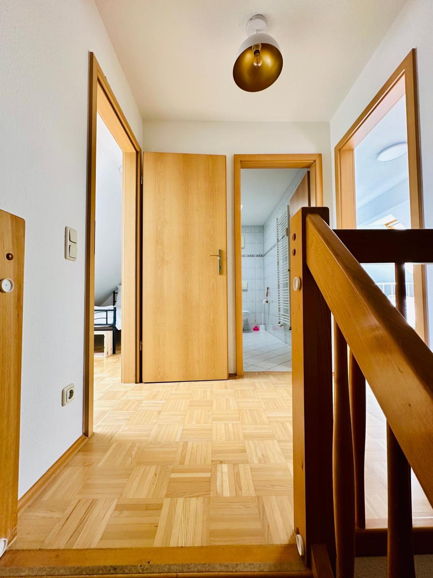 Massive Karli Loft - Over 130 Meters Floor Space - Home Theater Room - 4 Private Sleeping Areas - Best Location In Lipcse Kültér fotó