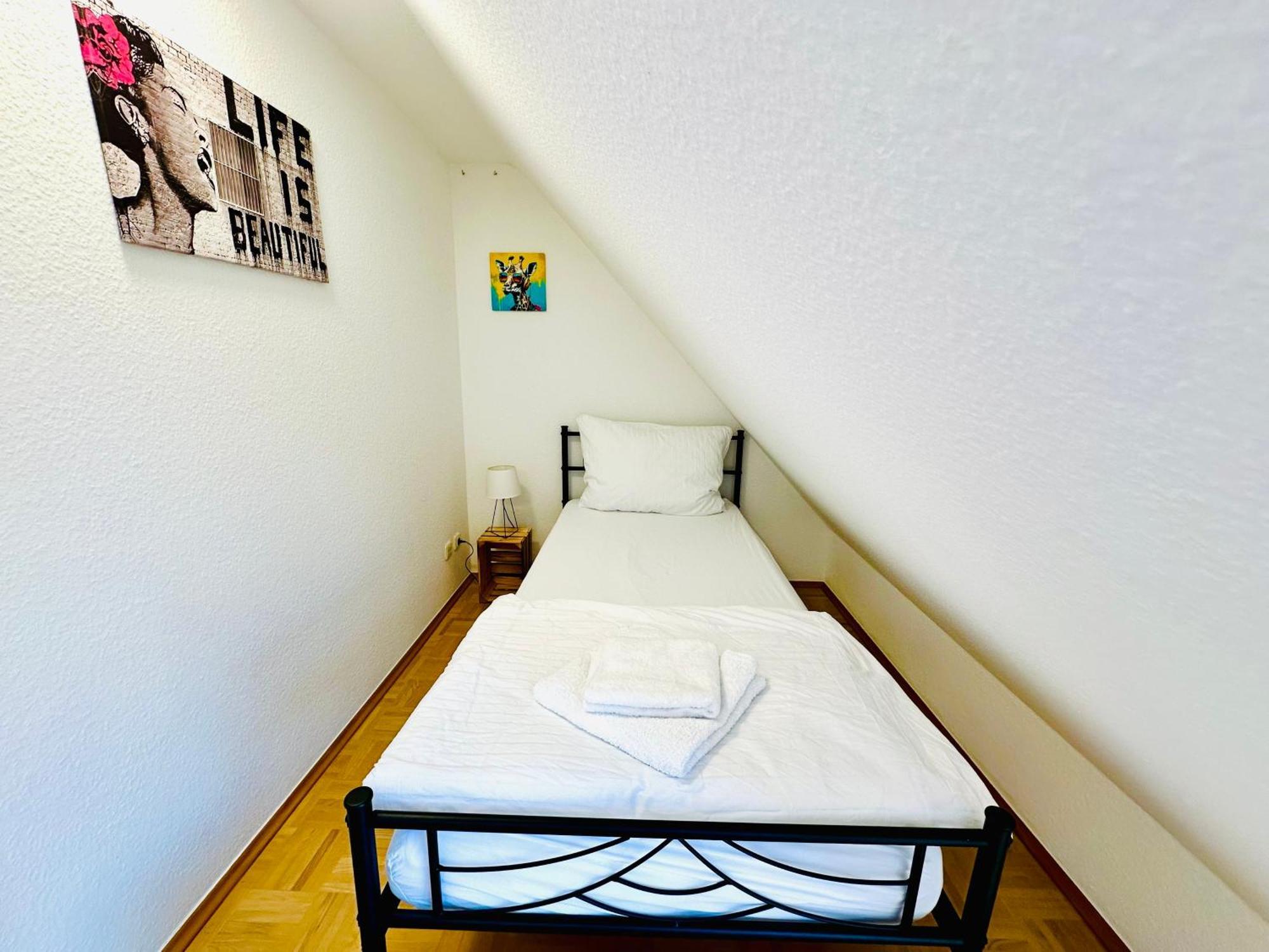 Massive Karli Loft - Over 130 Meters Floor Space - Home Theater Room - 4 Private Sleeping Areas - Best Location In Lipcse Kültér fotó