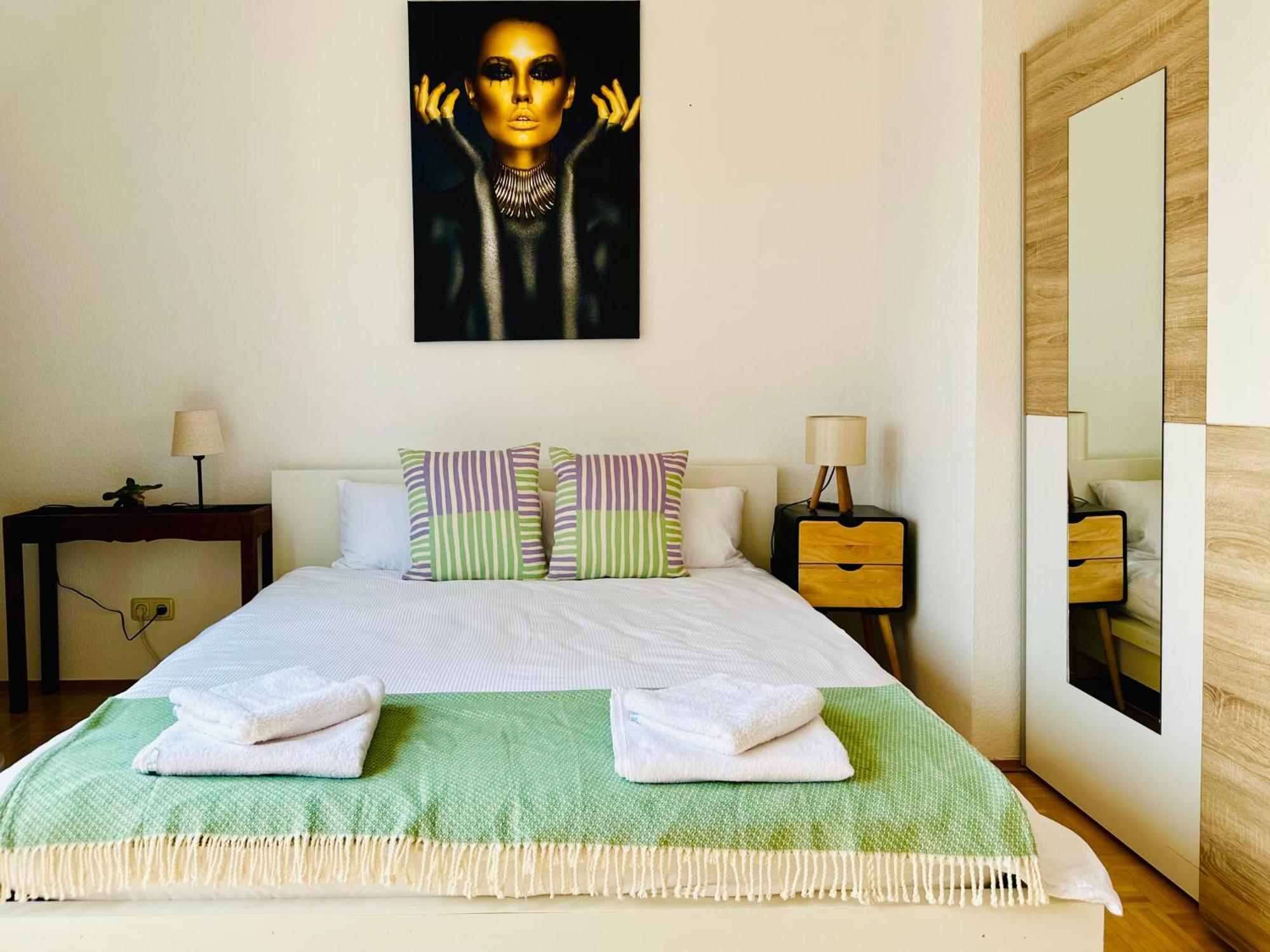 Massive Karli Loft - Over 130 Meters Floor Space - Home Theater Room - 4 Private Sleeping Areas - Best Location In Lipcse Kültér fotó